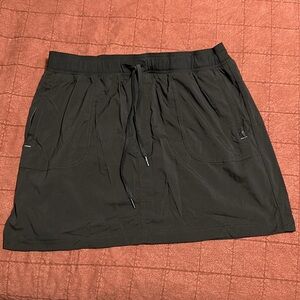 L.L Bean black skort size XL